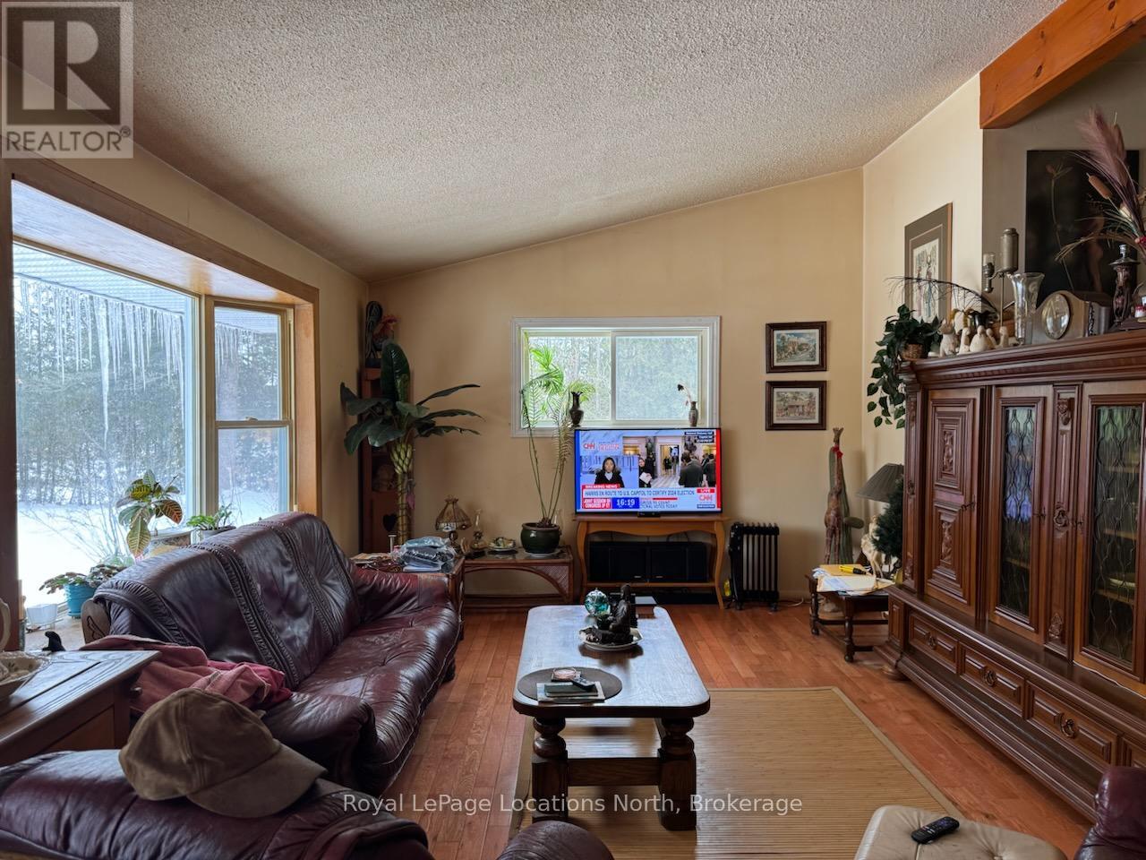 8717 Beachwood Road, Wasaga Beach, Ontario  L9Z 2G5 - Photo 6 - S11917946