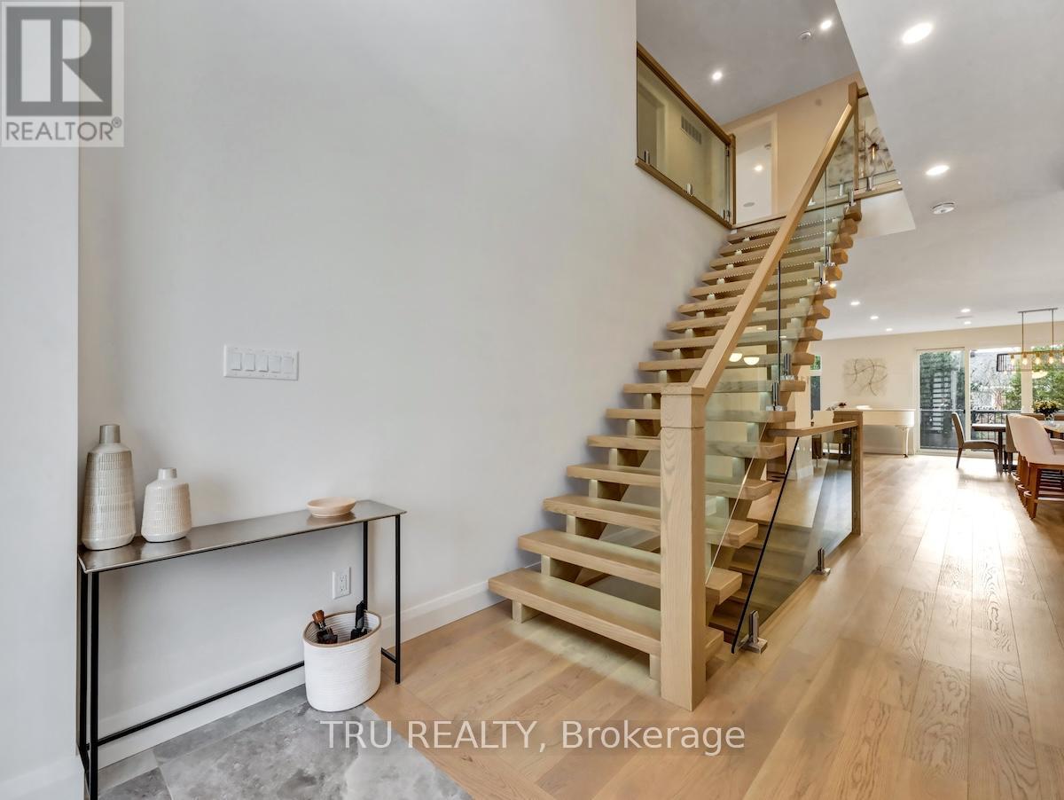 Property at 34 GRANTON AVENUE image 2
