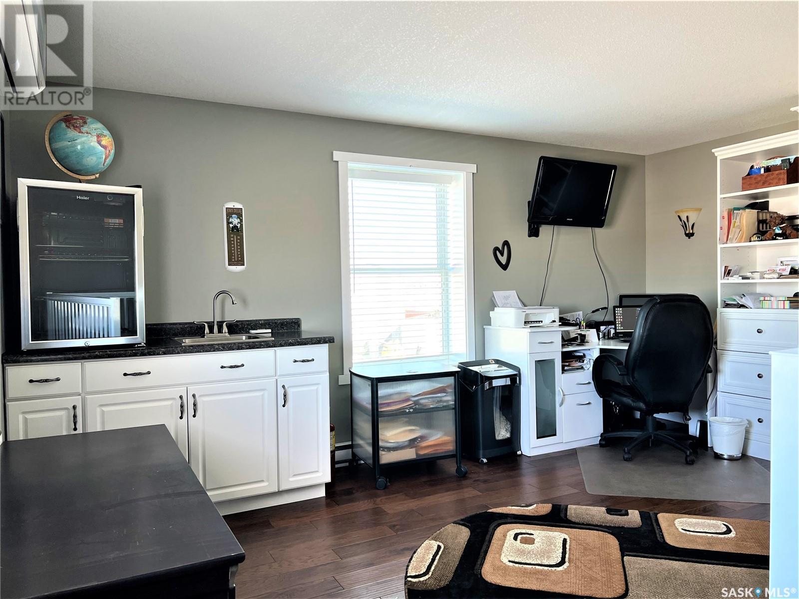111 Industrial Drive, Bienfait, Saskatchewan  S0C 0M0 - Photo 8 - SK993201