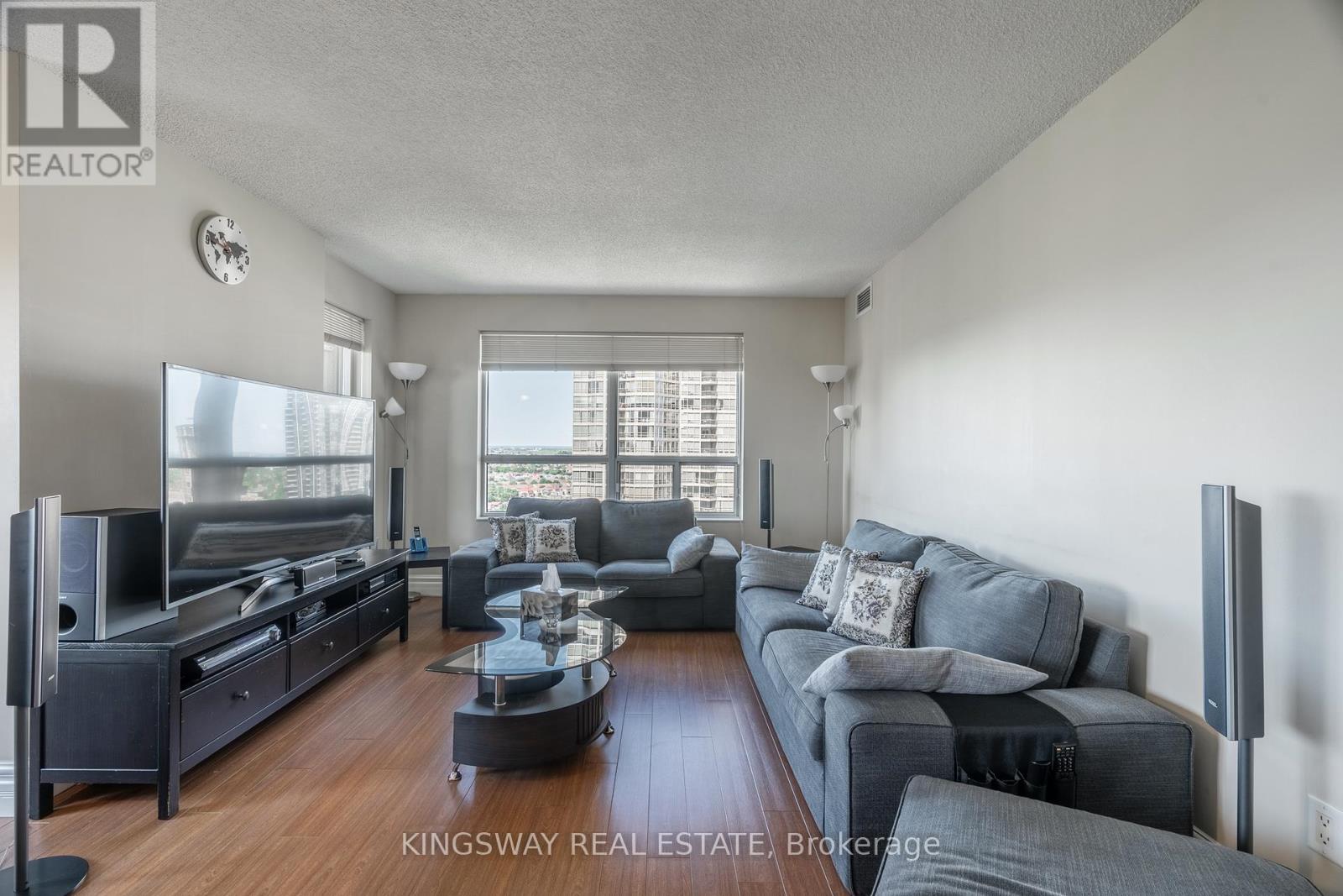 2018 - 25 Kingsbridge Garden Circle, Mississauga, Ontario  L5R 4B1 - Photo 14 - W11930894