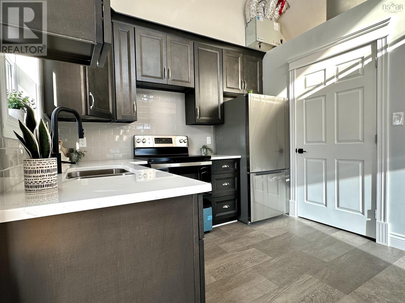 46 Queen Street, Scotchtown, Nova Scotia  B1H 1G2 - Photo 12 - 202501193