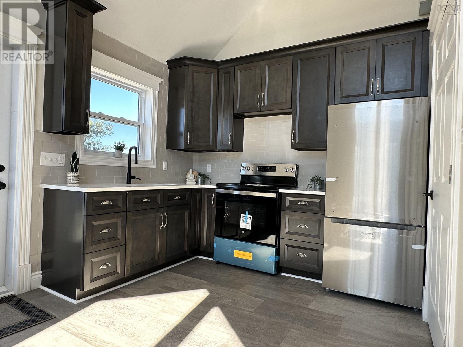 46 Queen Street, Scotchtown, Nova Scotia  B1H 1G2 - Photo 8 - 202501193