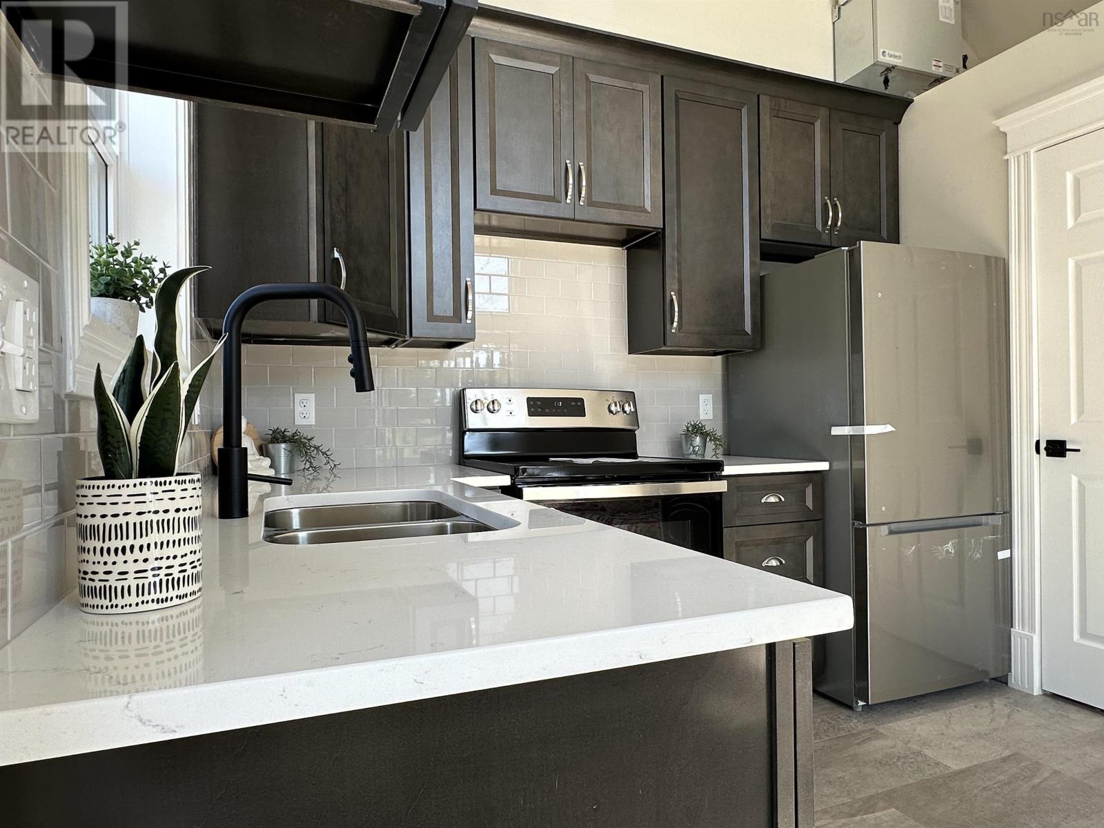 46 Queen Street, Scotchtown, Nova Scotia  B1H 1G2 - Photo 9 - 202501193