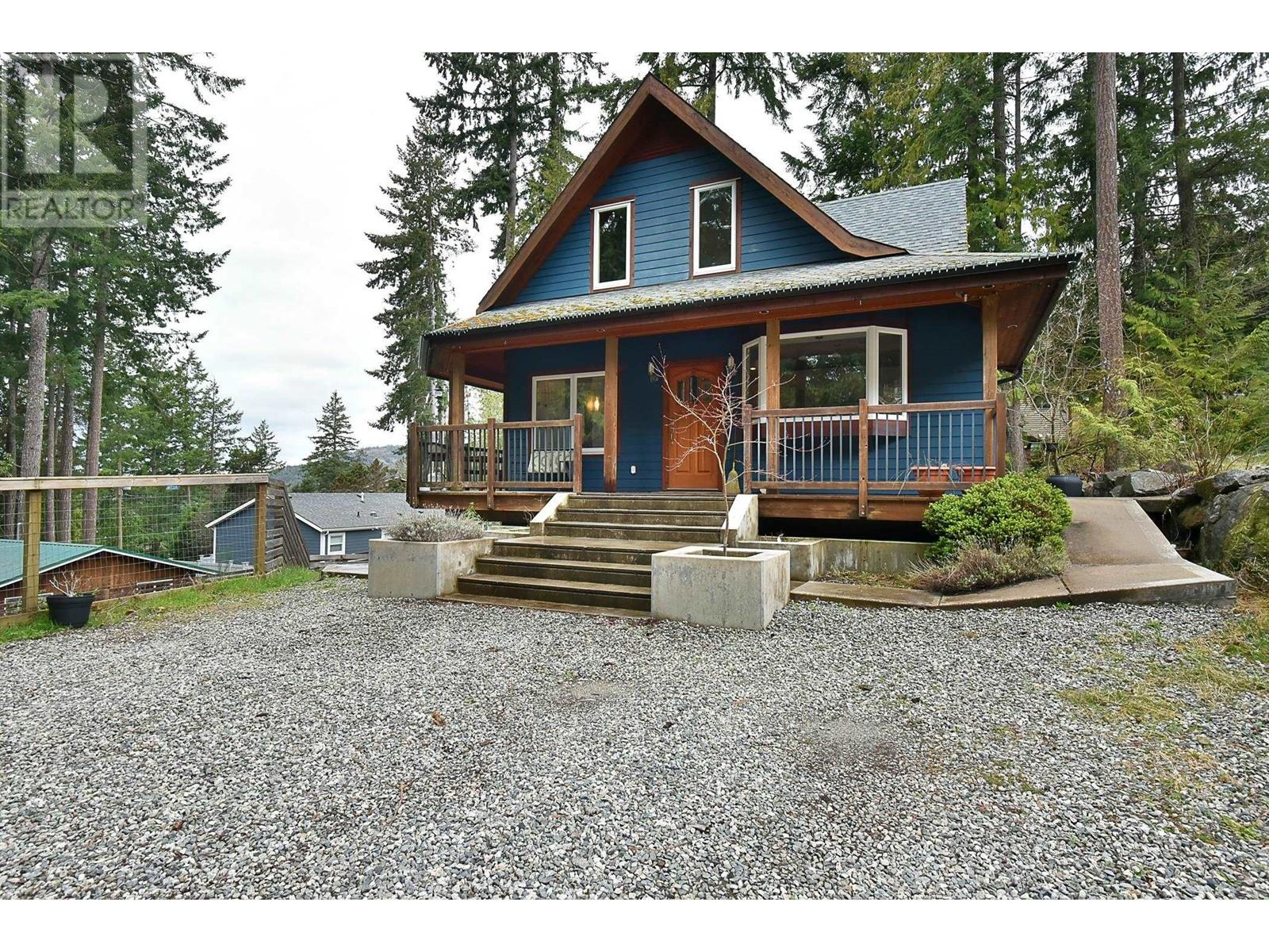 5062 Parkview Road, Pender Harbour, British Columbia  V0N 2H1 - Photo 2 - R2957756