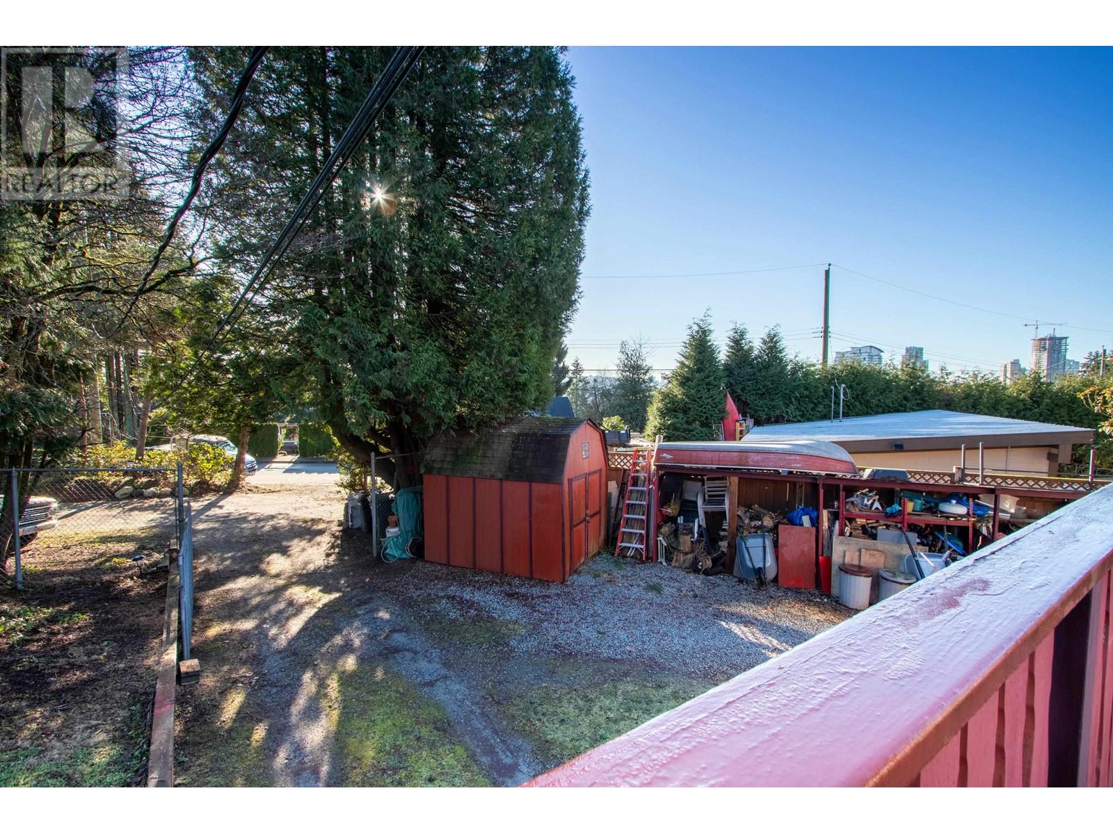 6230 Buchanan Street, Burnaby, British Columbia  V5B 2S5 - Photo 10 - R2957355