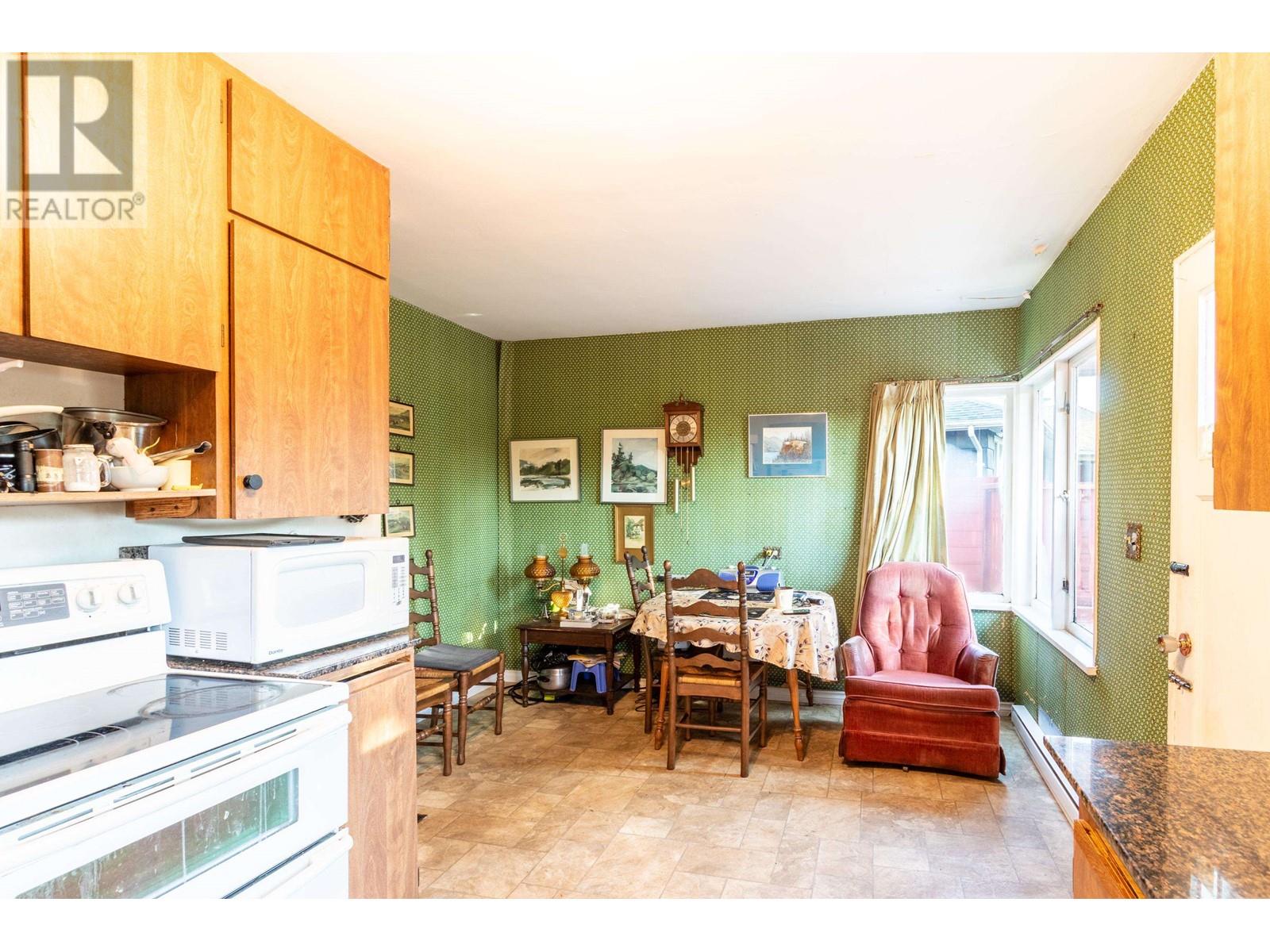6230 Buchanan Street, Burnaby, British Columbia  V5B 2S5 - Photo 15 - R2957355