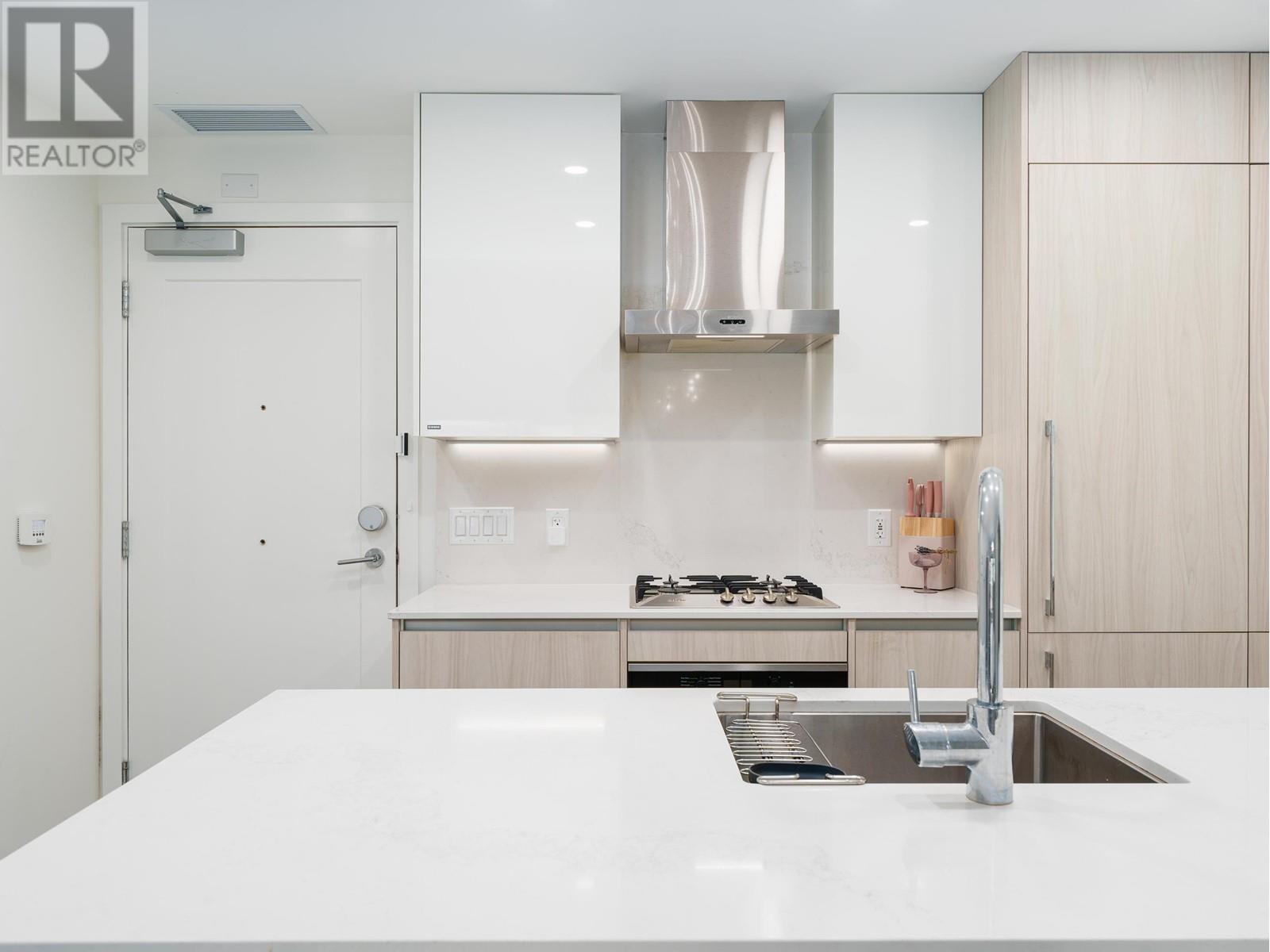 Listing Picture 5 of 29 : 306 477 W 59TH AVENUE, Vancouver / 溫哥華 - 魯藝地產 Yvonne Lu Group - MLS Medallion Club Member