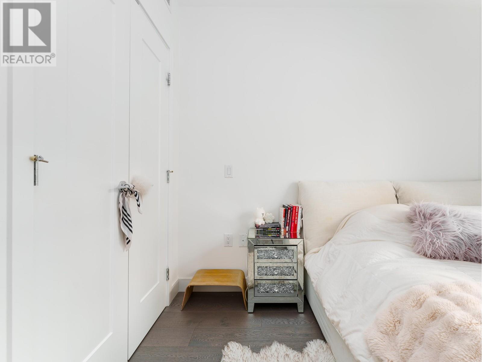 Listing Picture 16 of 29 : 306 477 W 59TH AVENUE, Vancouver / 溫哥華 - 魯藝地產 Yvonne Lu Group - MLS Medallion Club Member