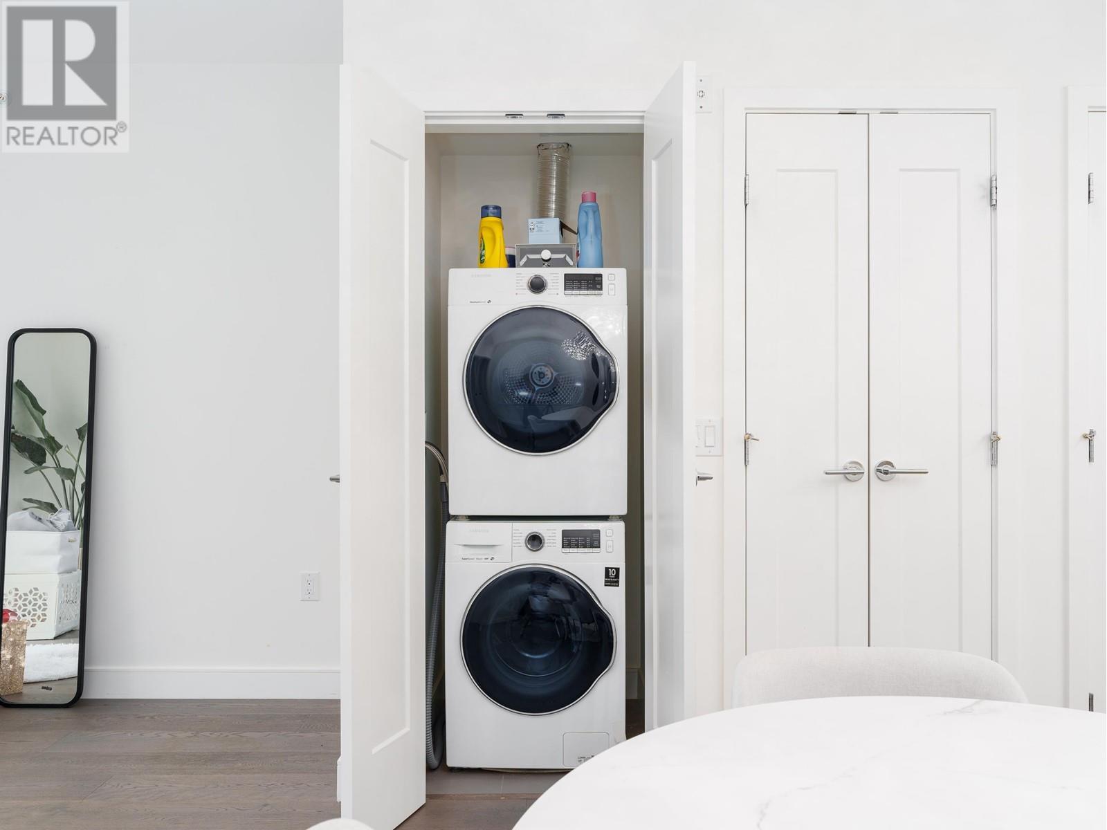 Listing Picture 11 of 29 : 306 477 W 59TH AVENUE, Vancouver / 溫哥華 - 魯藝地產 Yvonne Lu Group - MLS Medallion Club Member