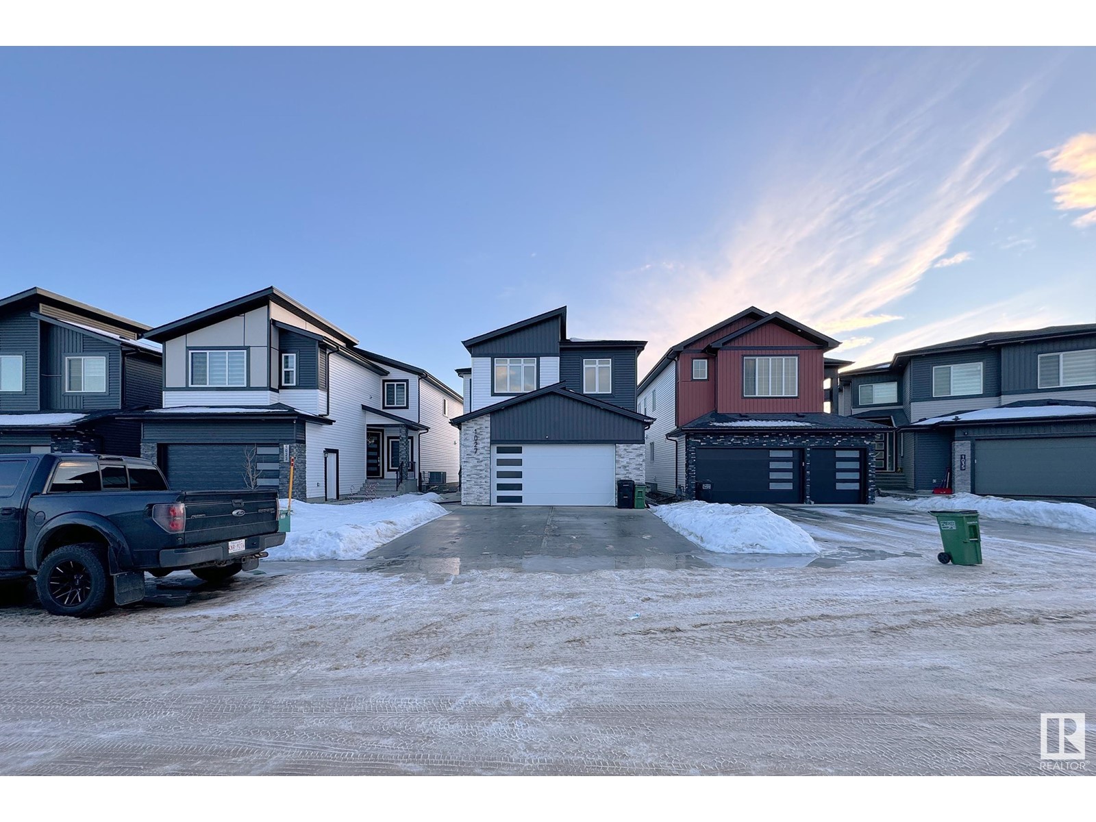Property at 1027 151 AV NW NW image 2