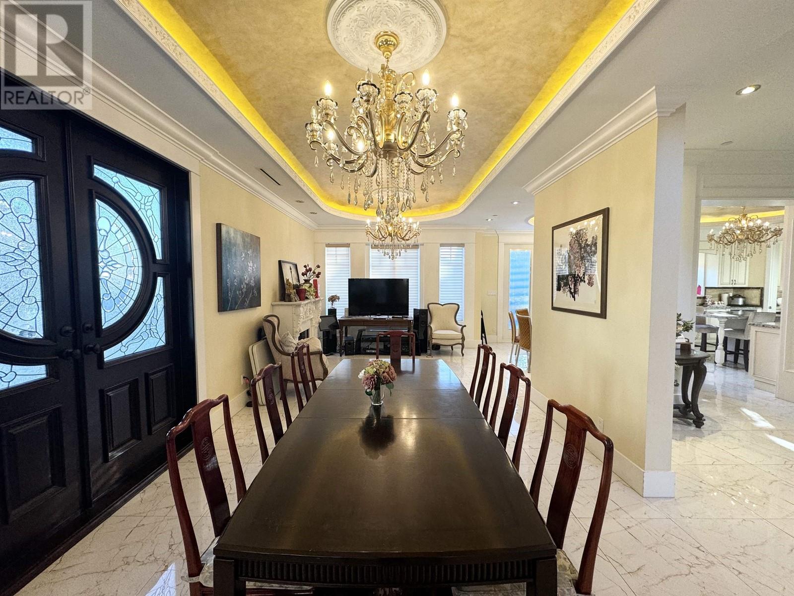 Property at 1562 W 40TH AVENUE image 4
