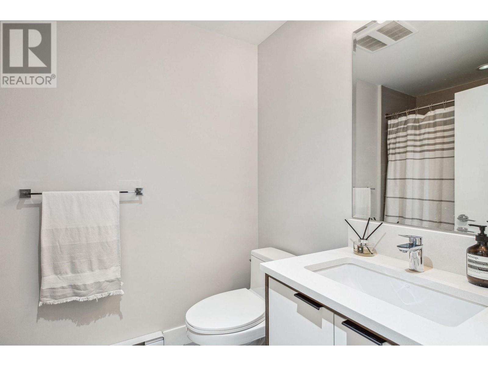 Listing Picture 10 of 15 : PH 51 5355 LANE STREET, Burnaby / 本拿比 - 魯藝地產 Yvonne Lu Group - MLS Medallion Club Member