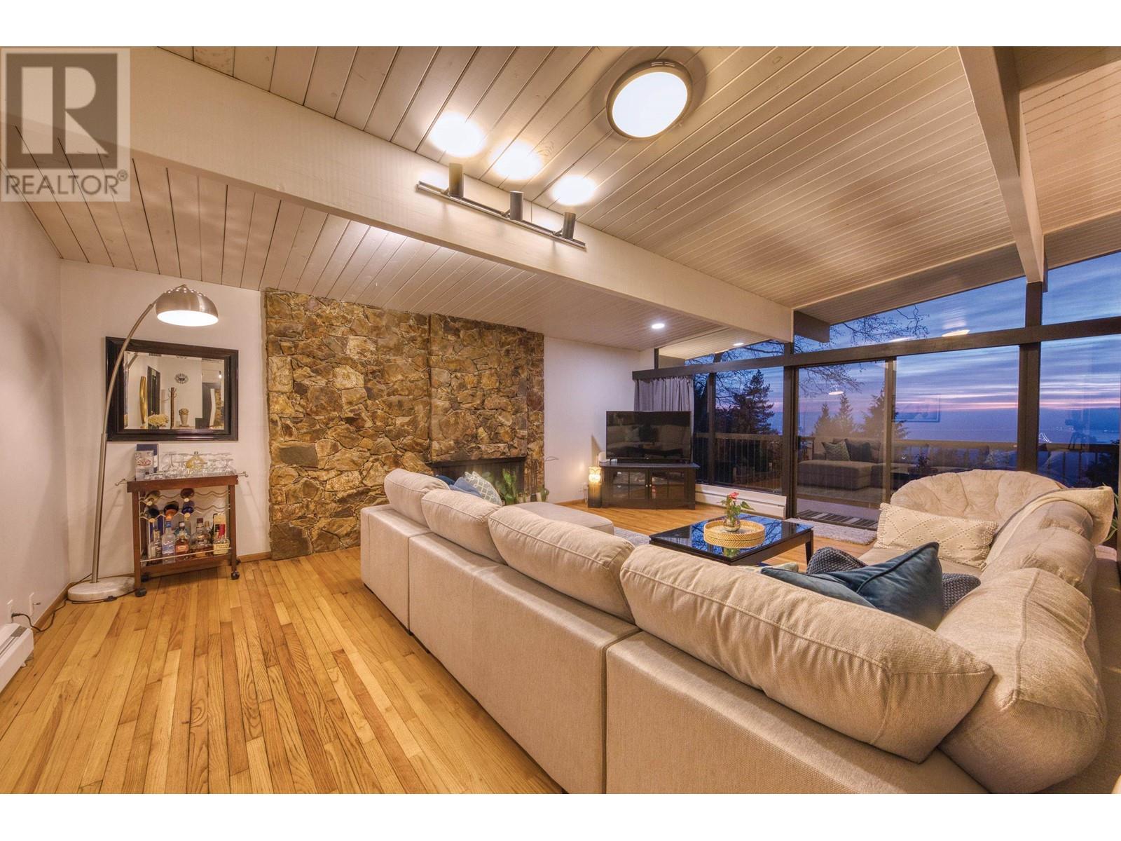 4880 Skyline Drive, North Vancouver, British Columbia  V7R 3J3 - Photo 13 - R2955286