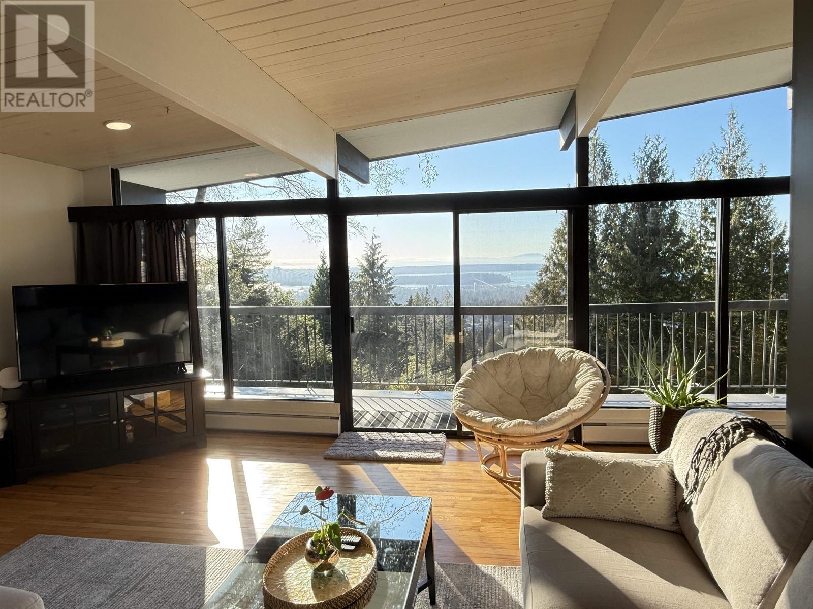 4880 Skyline Drive, North Vancouver, British Columbia  V7R 3J3 - Photo 6 - R2955286