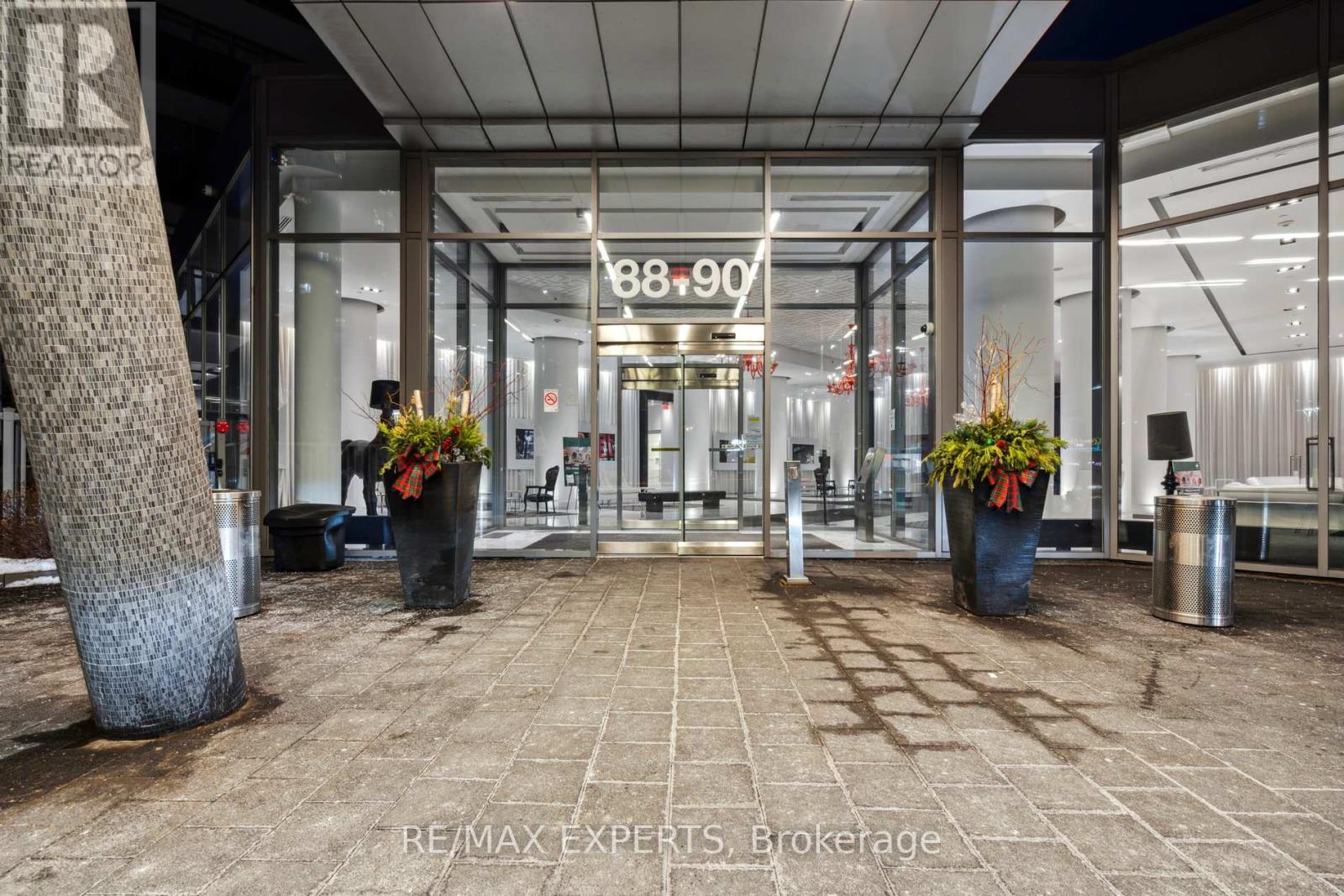 Property at PH-3007 - 90 PARK LAWN ROAD image 5