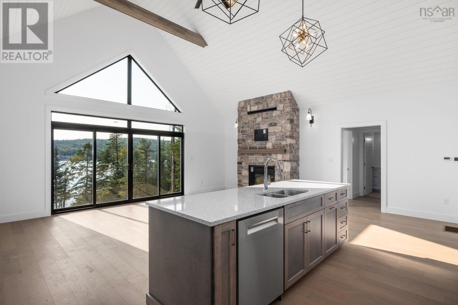 7410 St Margarets Bay Road, Boutiliers Point, Nova Scotia  B3Z 1S6 - Photo 12 - 202501206