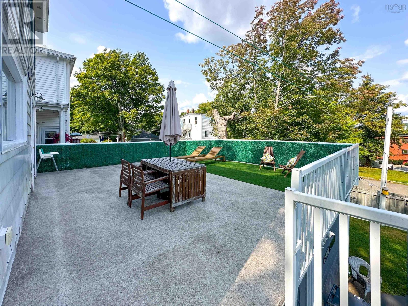 20 Queen Street, Bridgewater, Nova Scotia  B4V 1P2 - Photo 12 - 202422239