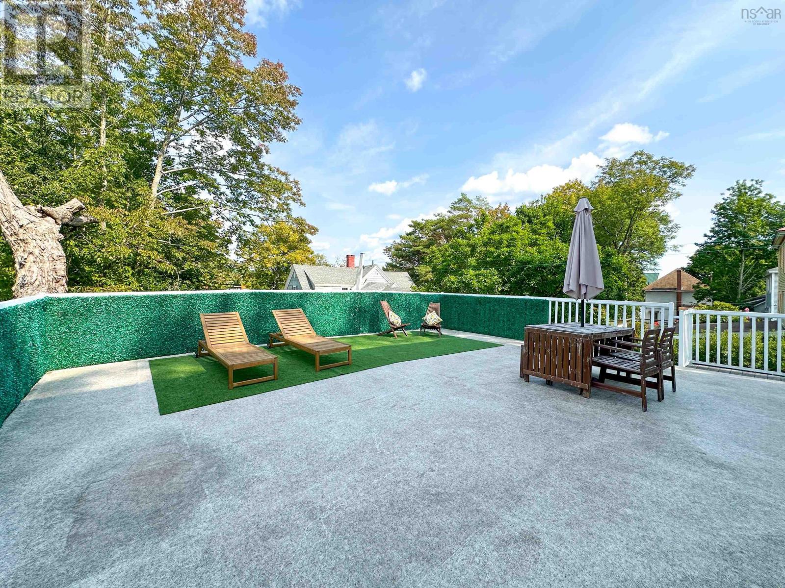 20 Queen Street, Bridgewater, Nova Scotia  B4V 1P2 - Photo 13 - 202422239