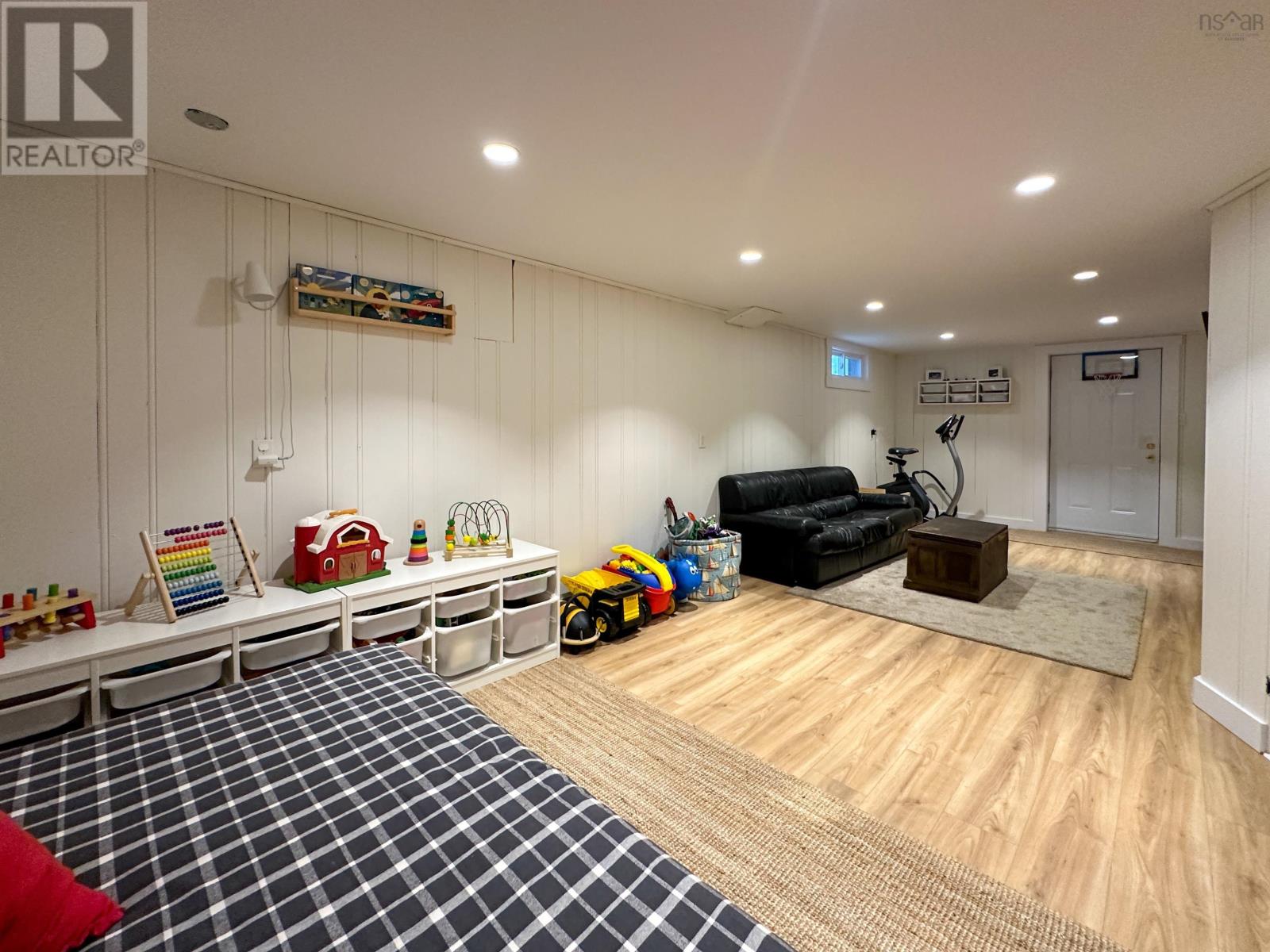 20 Queen Street, Bridgewater, Nova Scotia  B4V 1P2 - Photo 35 - 202422239