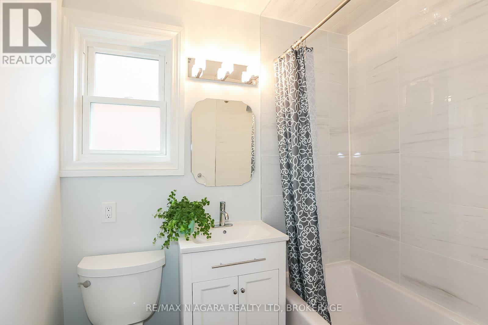 Property at 261 VINE STREET image 3
