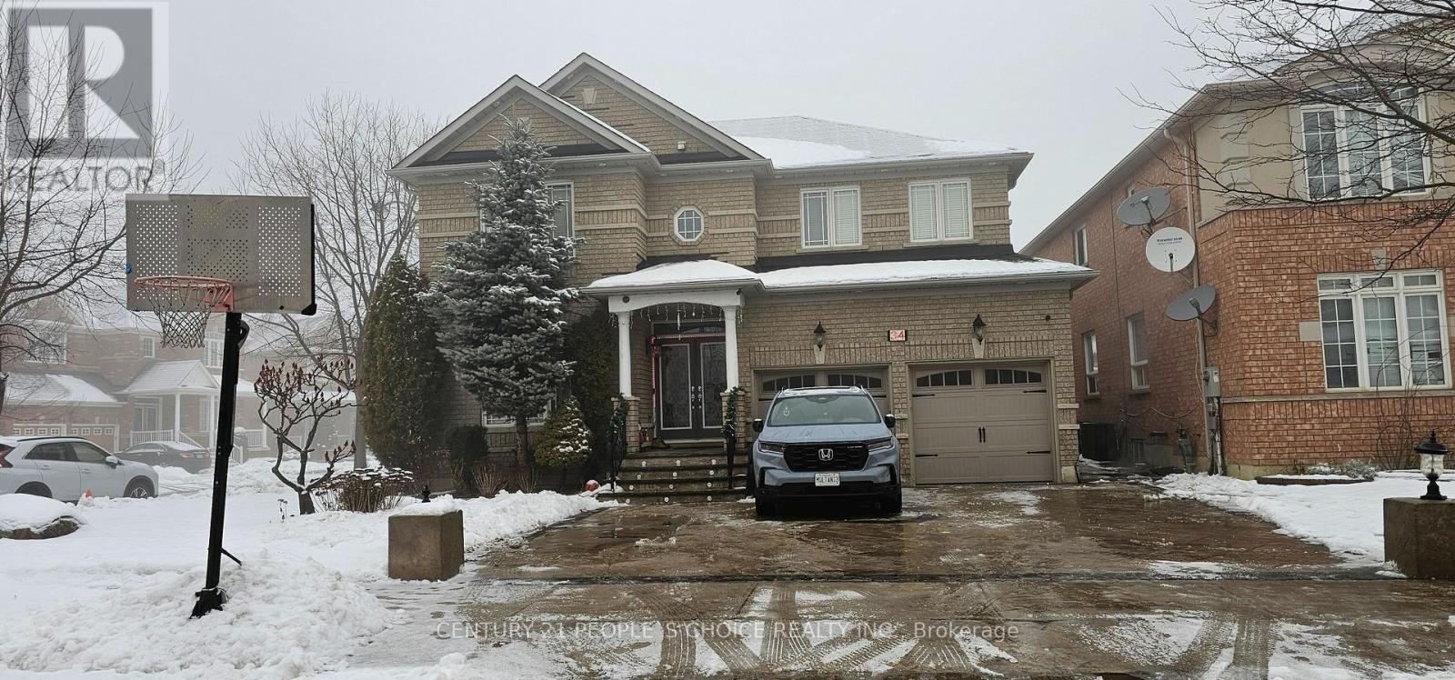 34 Arctic Wolf Road, Brampton, Ontario  L6R 3L3 - Photo 1 - W11931531