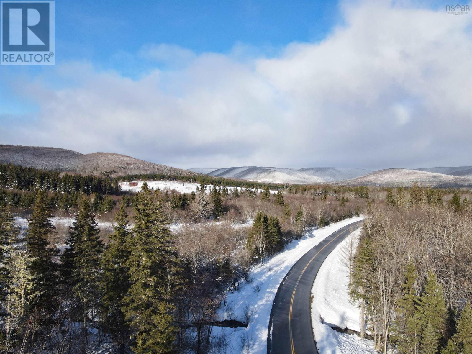 West Side Middle River, West Middle River, Nova Scotia  B0E 1B0 - Photo 2 - 202501215