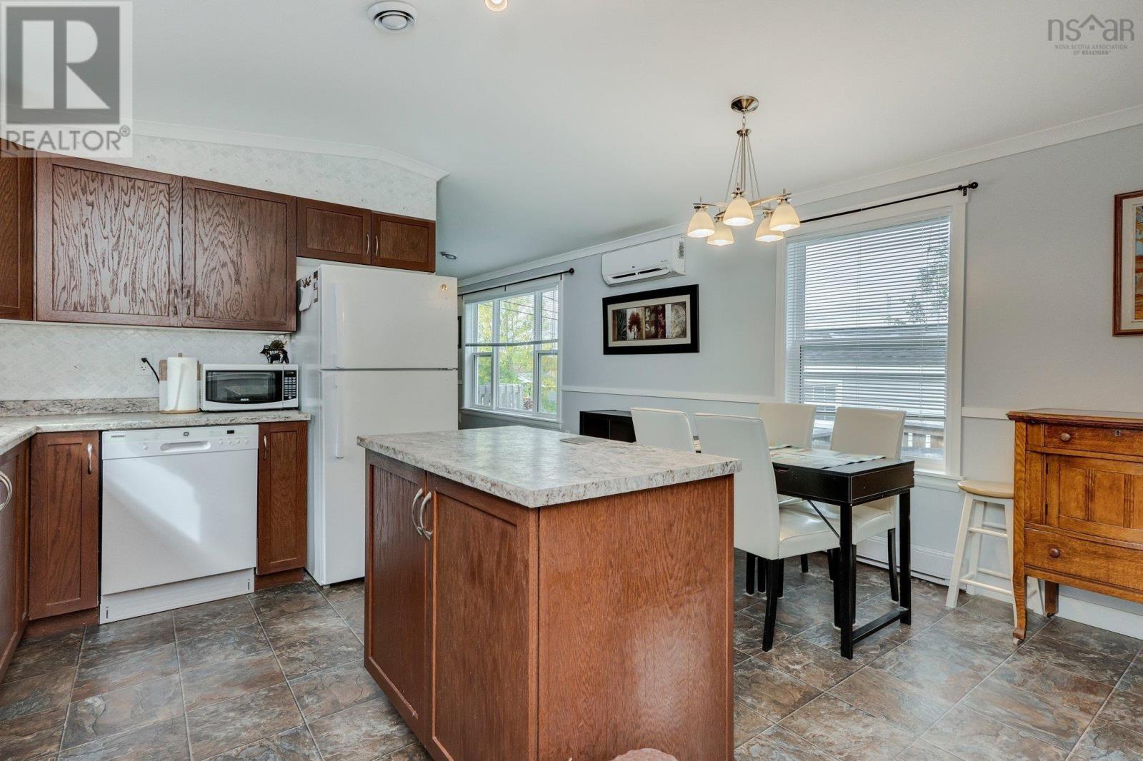 1188 Susan Drive, Beaver Bank, Nova Scotia  B4E 1P1 - Photo 11 - 202501232