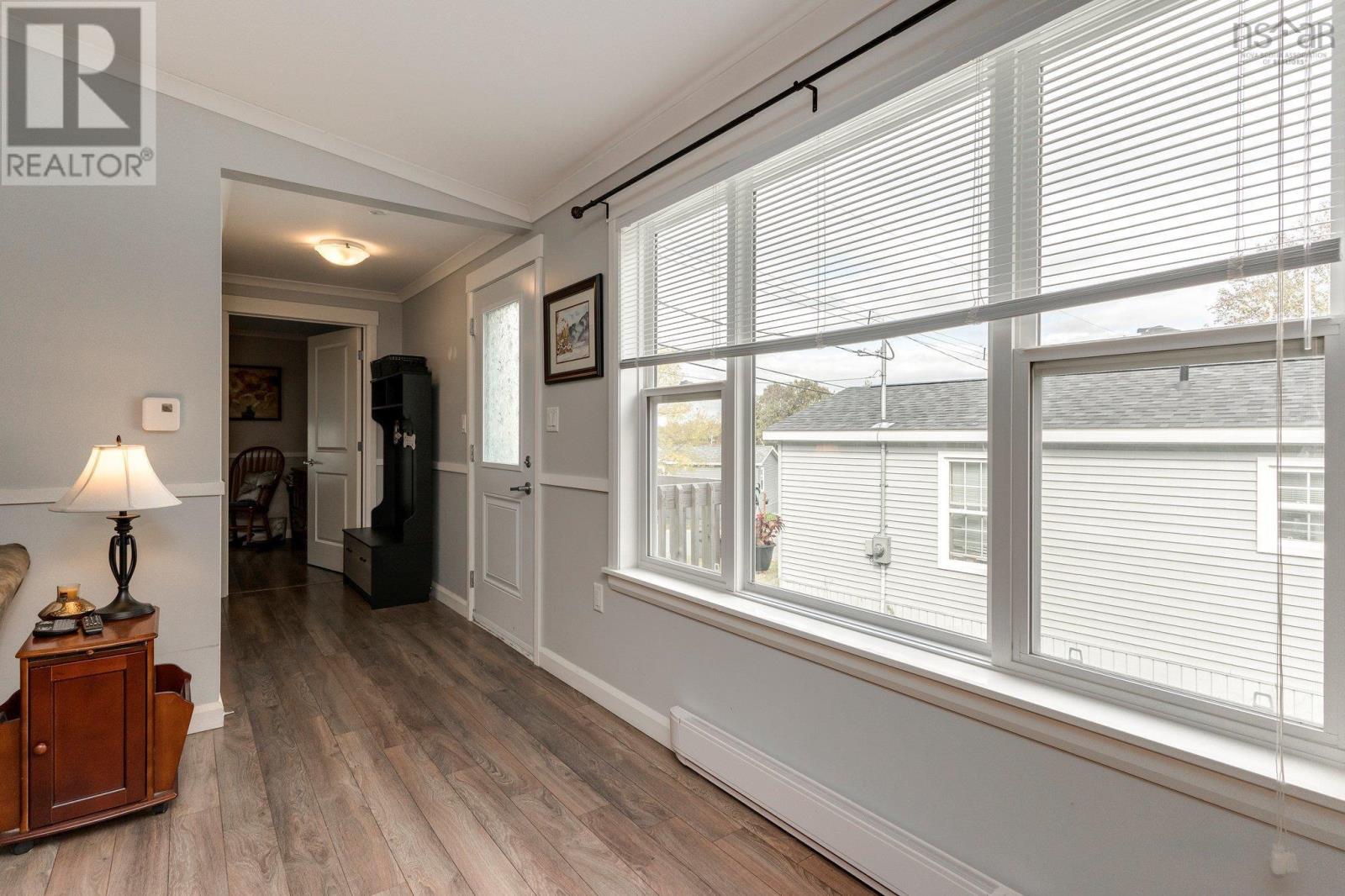 1188 Susan Drive, Beaver Bank, Nova Scotia  B4E 1P1 - Photo 3 - 202501232