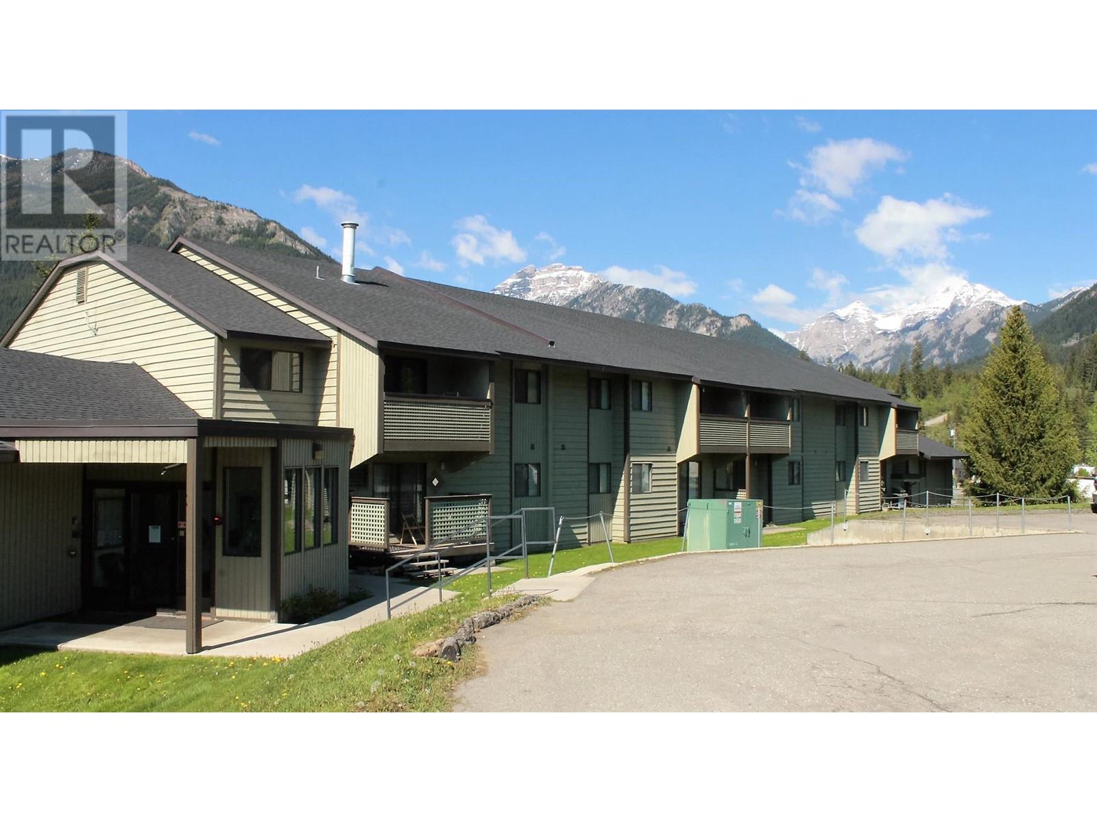 775 Balmer Crescent Unit# 102, Elkford, British Columbia V0B 1H0 - Photo 1 - 10331087