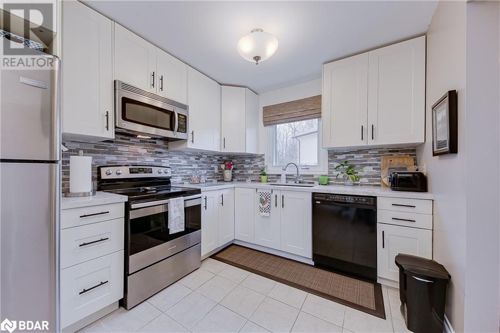 64 Mcconkey Place Unit# Upper, Barrie, Ontario  L4N 6H3 - Photo 6 - 40691755