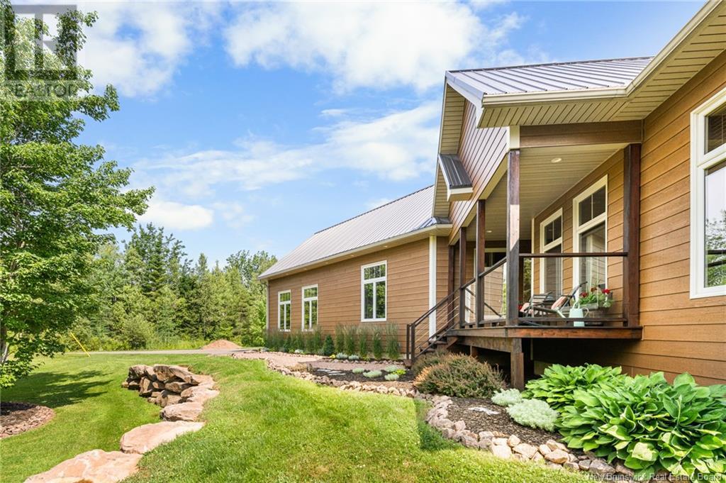 Property at 200 du Portage image 4