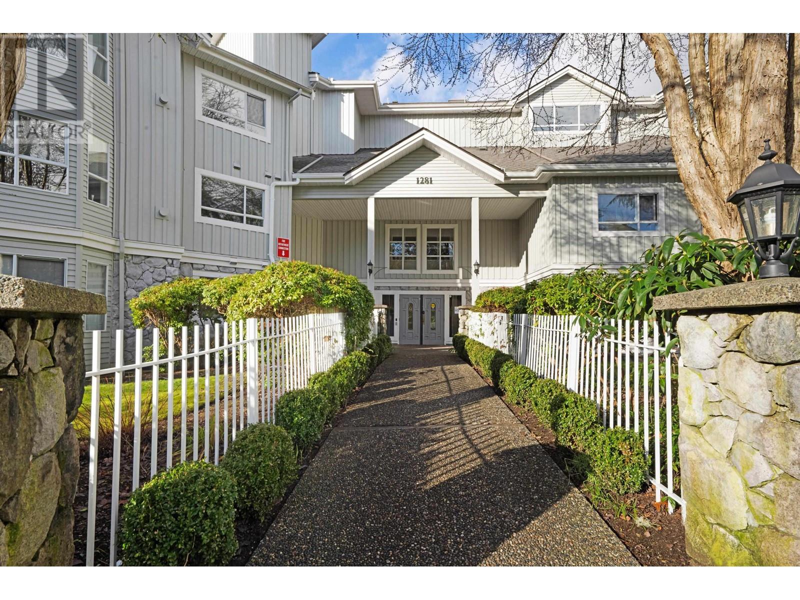 203 1281 Parkgate Avenue, North Vancouver, British Columbia  V7H 3A3 - Photo 4 - R2957805