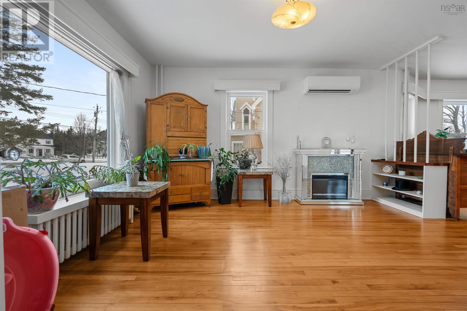 1637 North Main Street, Westville, Nova Scotia  B0K 2A0 - Photo 3 - 202501128