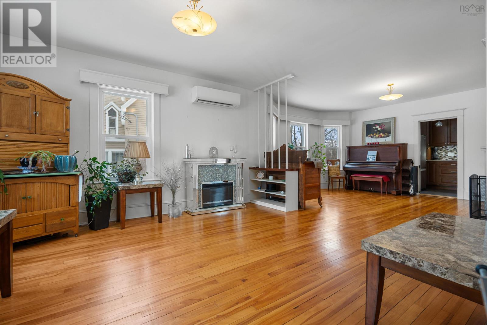 1637 North Main Street, Westville, Nova Scotia  B0K 2A0 - Photo 4 - 202501128