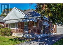 87 OAKES AVENUE, Oshawa, Ontario