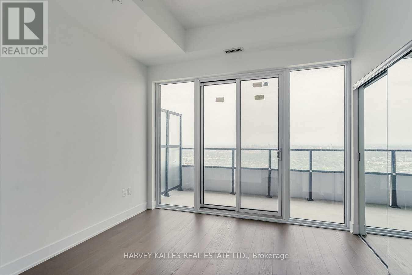 6202 - 30 Shore Breeze Drive, Toronto, Ontario  M8V 1A1 - Photo 6 - W11931802