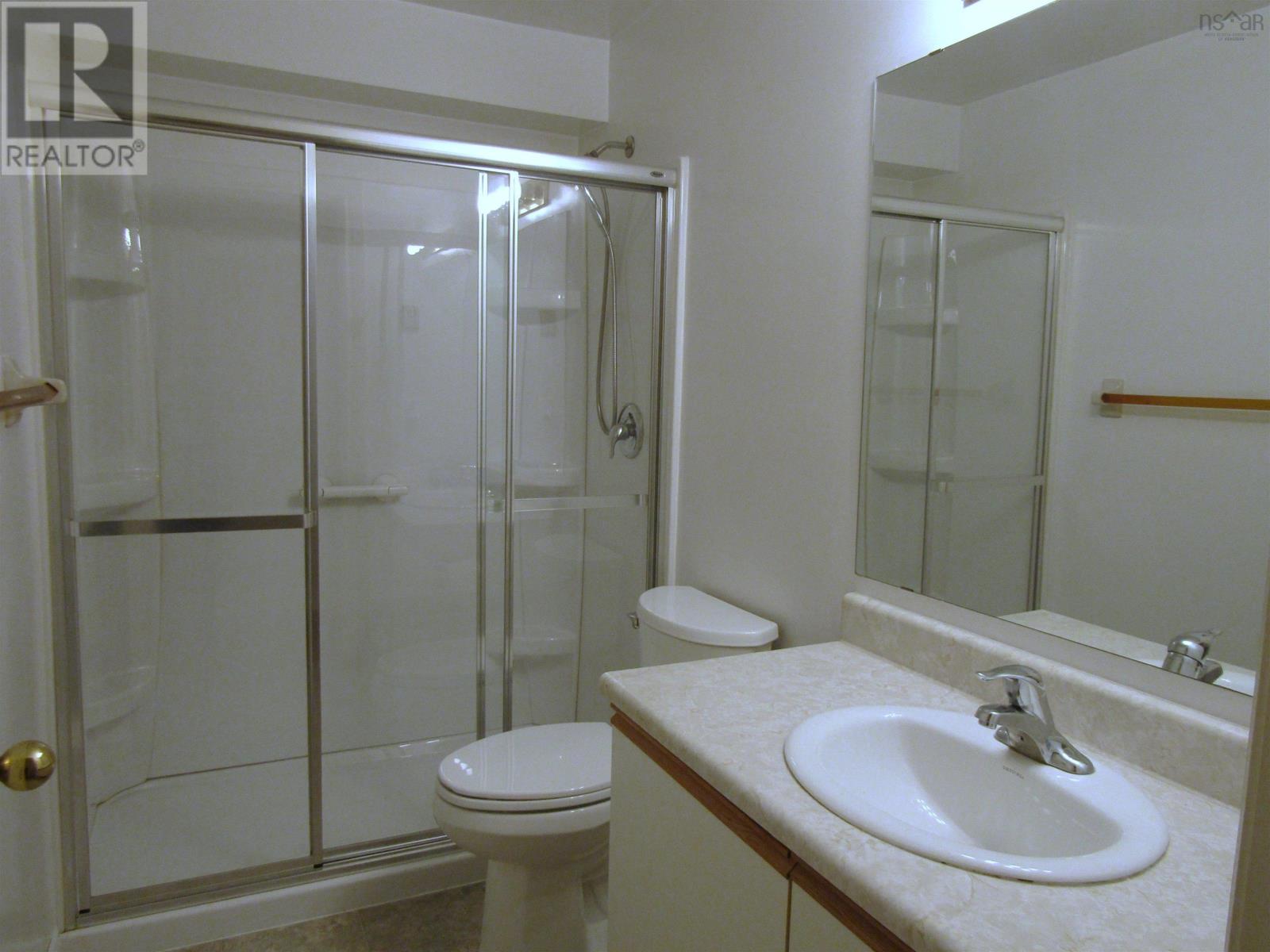 13 5 Rose Way, Dartmouth, Nova Scotia  B2Y 4L9 - Photo 14 - 202501246