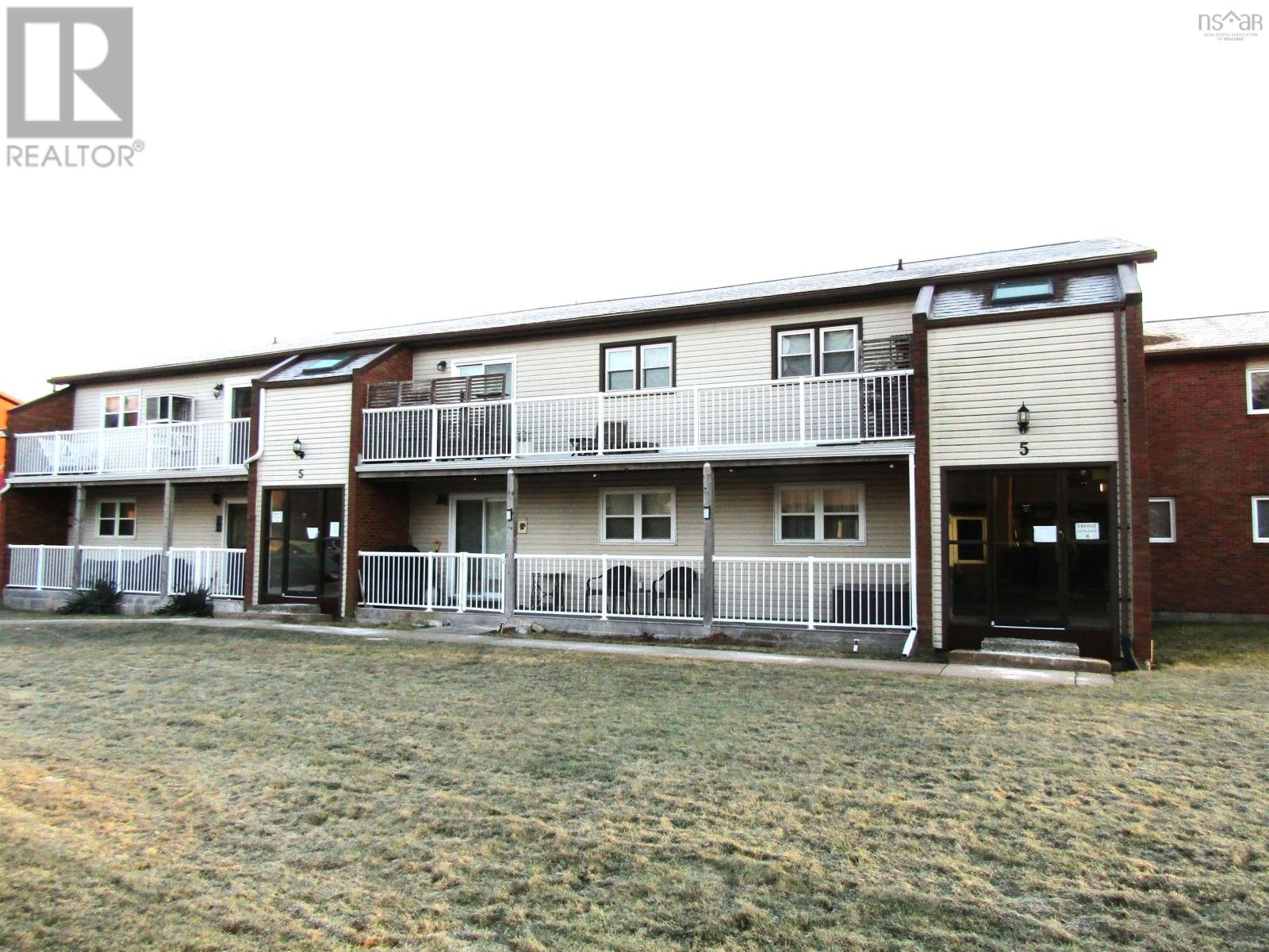 13 5 Rose Way, Dartmouth, Nova Scotia  B2Y 4L9 - Photo 2 - 202501246