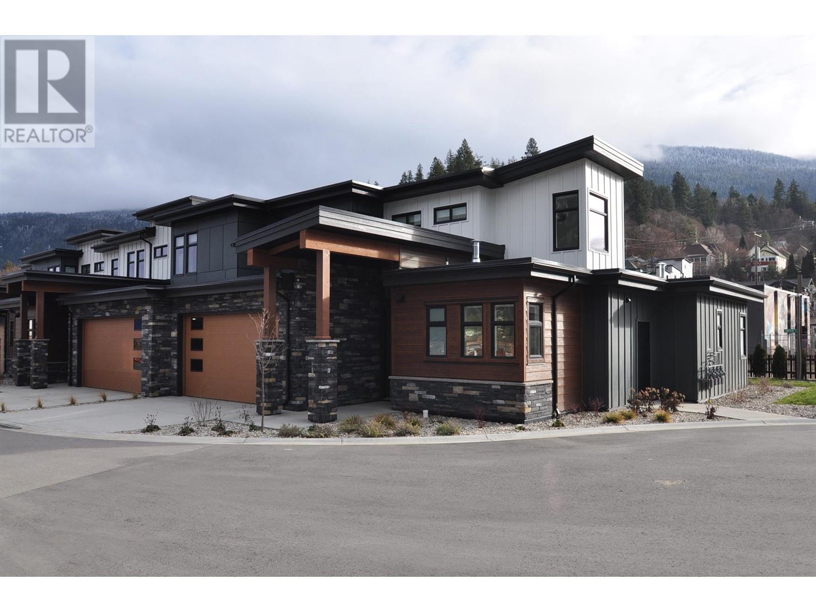 910 Lakeside Drive Unit# 401, Nelson, British Columbia