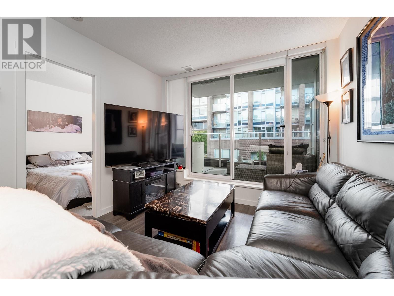 Listing Picture 7 of 27 : 619 5598 ORMIDALE STREET, Vancouver / 溫哥華 - 魯藝地產 Yvonne Lu Group - MLS Medallion Club Member