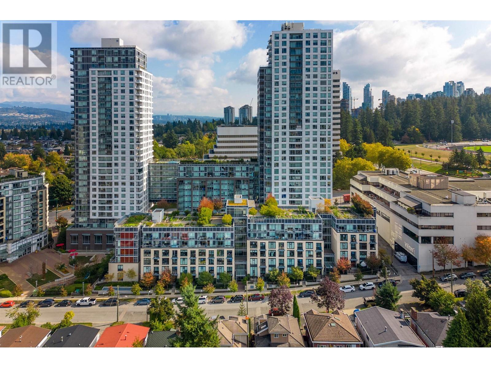 Listing Picture 2 of 27 : 619 5598 ORMIDALE STREET, Vancouver / 溫哥華 - 魯藝地產 Yvonne Lu Group - MLS Medallion Club Member