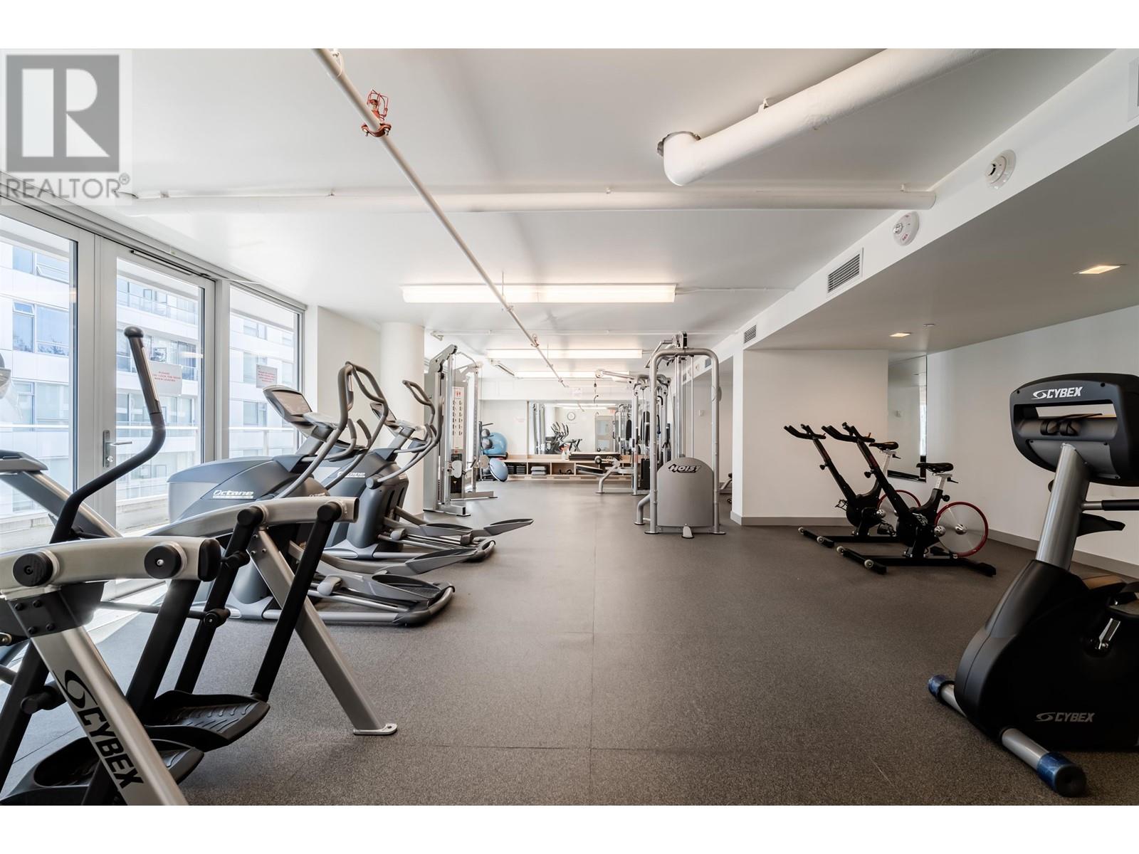 Listing Picture 18 of 27 : 619 5598 ORMIDALE STREET, Vancouver / 溫哥華 - 魯藝地產 Yvonne Lu Group - MLS Medallion Club Member