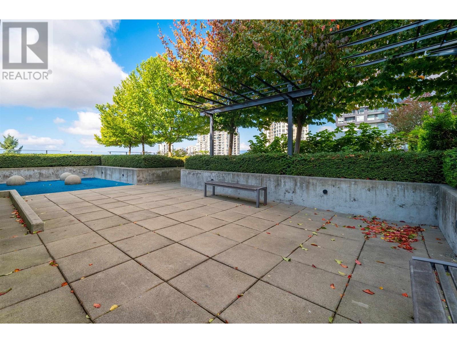 Listing Picture 19 of 27 : 619 5598 ORMIDALE STREET, Vancouver / 溫哥華 - 魯藝地產 Yvonne Lu Group - MLS Medallion Club Member