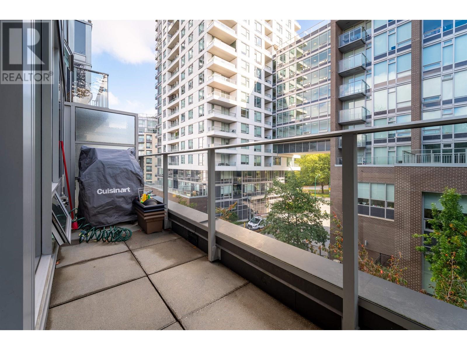 Listing Picture 14 of 27 : 619 5598 ORMIDALE STREET, Vancouver / 溫哥華 - 魯藝地產 Yvonne Lu Group - MLS Medallion Club Member