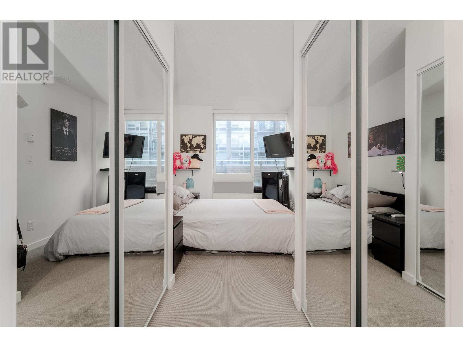 Listing Picture 10 of 27 : 619 5598 ORMIDALE STREET, Vancouver / 溫哥華 - 魯藝地產 Yvonne Lu Group - MLS Medallion Club Member