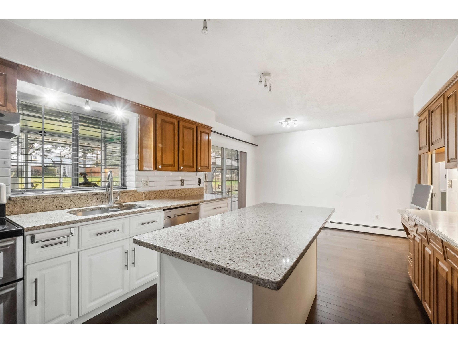 17083 26 Avenue, Surrey, British Columbia  V3Z 0A4 - Photo 14 - R2957618