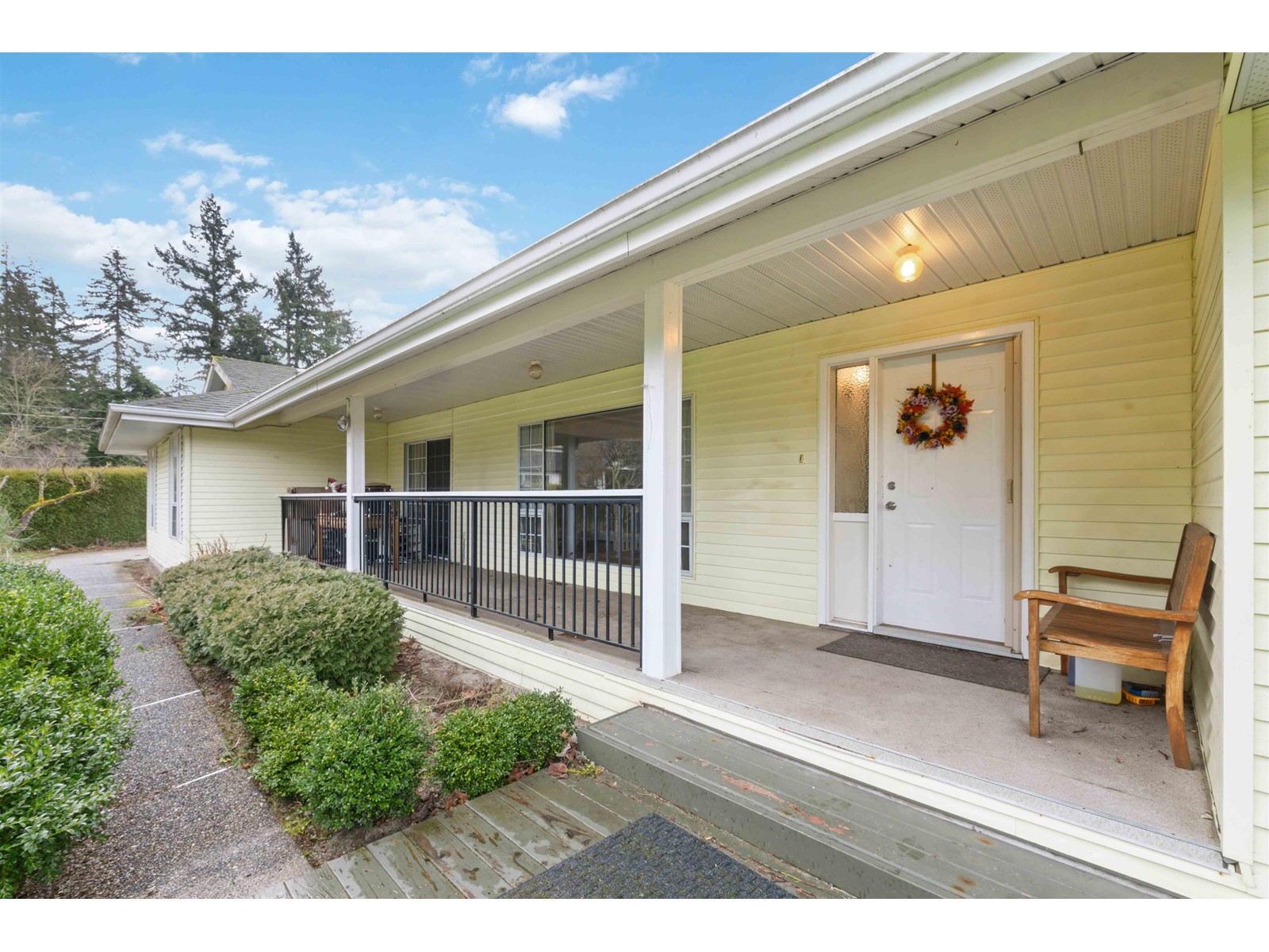 Property at 17083 26 AVENUE image 4