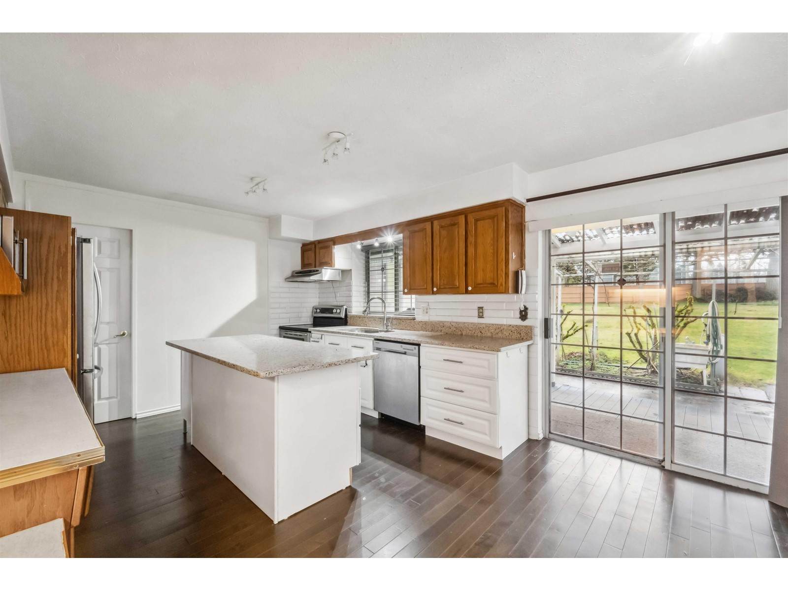 17083 26 Avenue, Surrey, British Columbia  V3Z 0A4 - Photo 13 - R2957618
