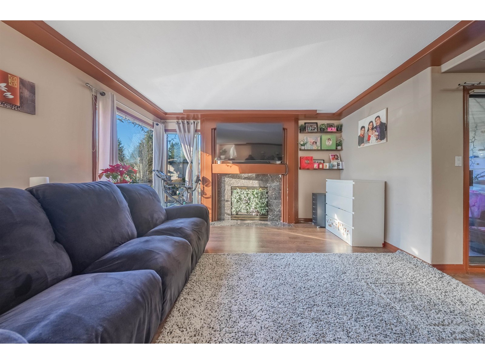 10560 Holly Park Lane, Surrey, British Columbia  V3R 6X9 - Photo 6 - R2956389