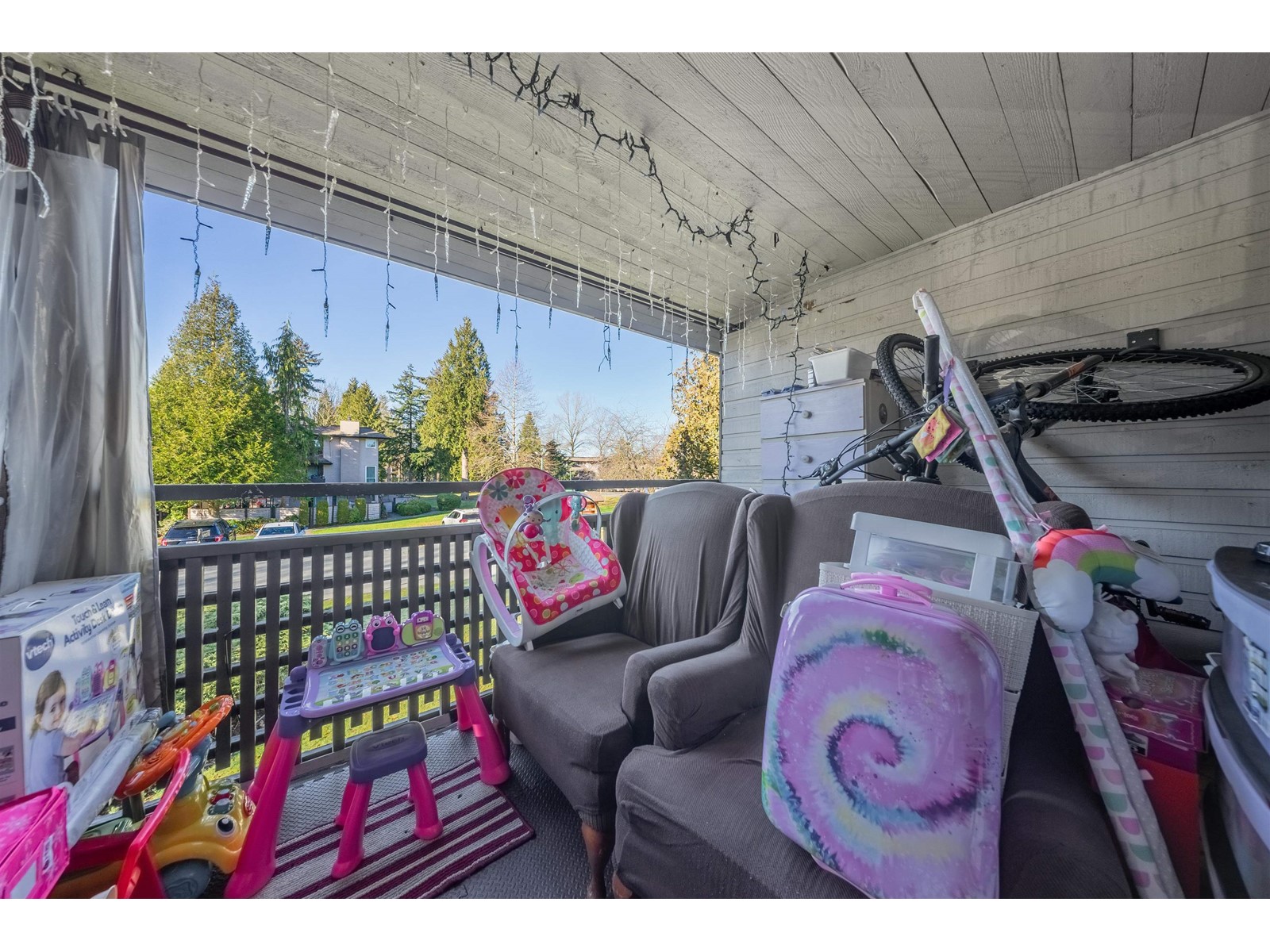 10560 Holly Park Lane, Surrey, British Columbia  V3R 6X9 - Photo 12 - R2956389